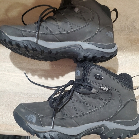 The North Face Storm Strike II Wp Boots Hiking Waterproof. Mens 10. Black Gray. main image 7